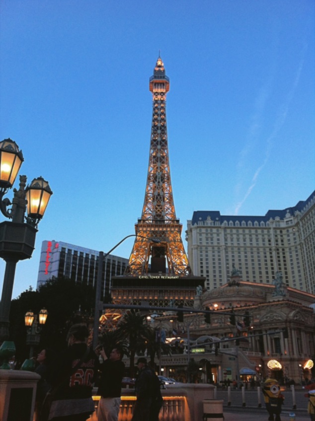 Eiffel Tower Restaurant Distance